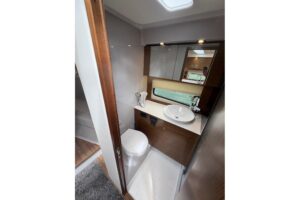 2017 Cruisers Yachts 39 Express Coupe for sale - photo 6
