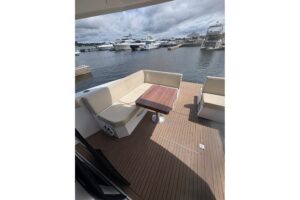 2017 Cruisers Yachts 39 Express Coupe for sale - photo 8