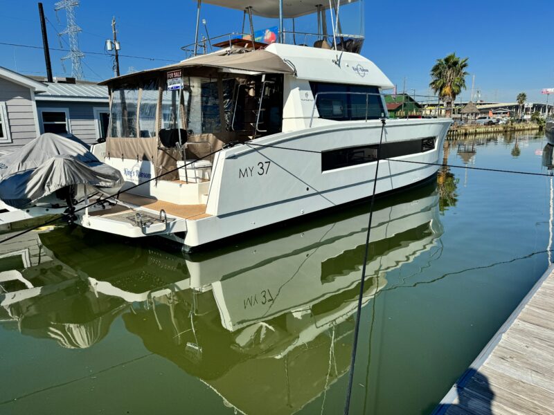 2017 Fountaine Pajot Motor Yacht 37