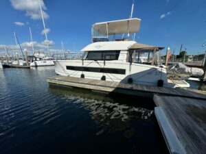2017 Fountaine Pajot Motor Yacht 37 for sale - photo 3