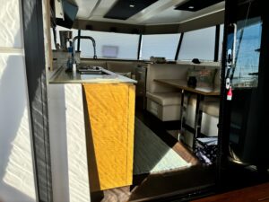 2017 Fountaine Pajot Motor Yacht 37 for sale - photo 4