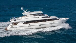 2017 Hargrave Raised Pilothouse MY for sale - photo 2