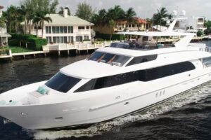 2017 Hargrave Raised Pilothouse MY for sale - photo 4
