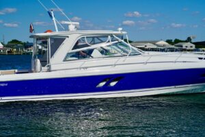 2017 Intrepid 475 Sport Yacht for sale - photo 8