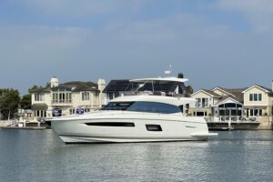 2017 Prestige 560 for sale - photo 3