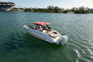 2017 Sea Ray SLX 310 Outboard for sale - photo 4