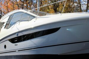 2017 Sea Ray Sundancer 350 Coupe for sale - photo 3