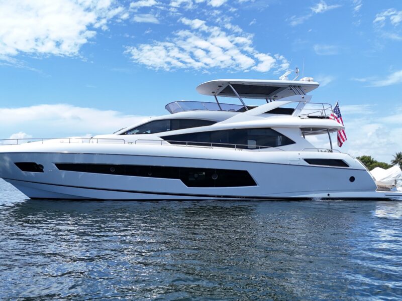 2017 Sunseeker 75 Yacht