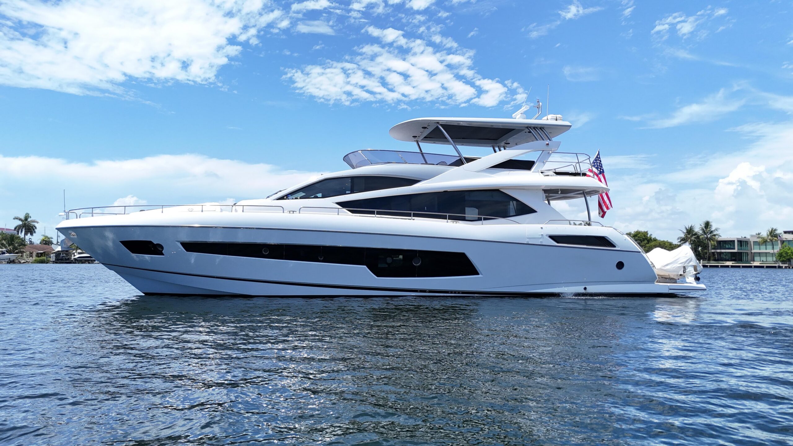 2017 Sunseeker 75 Yacht for sale