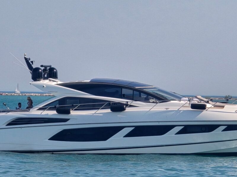 2017 Sunseeker Predator 68