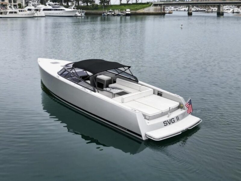 2017 VanDutch 40