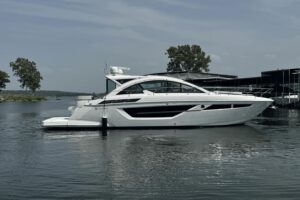 2018 Cruisers Yachts 50 Cantius for sale