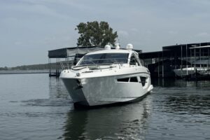2018 Cruisers Yachts 50 Cantius for sale - photo 3