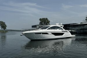 2018 Cruisers Yachts 50 Cantius for sale - photo 4