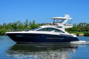 2018 Cruisers Yachts 60 Fly for sale - photo 2
