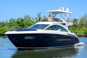 2018 Cruisers Yachts 60 Fly for sale - photo 3