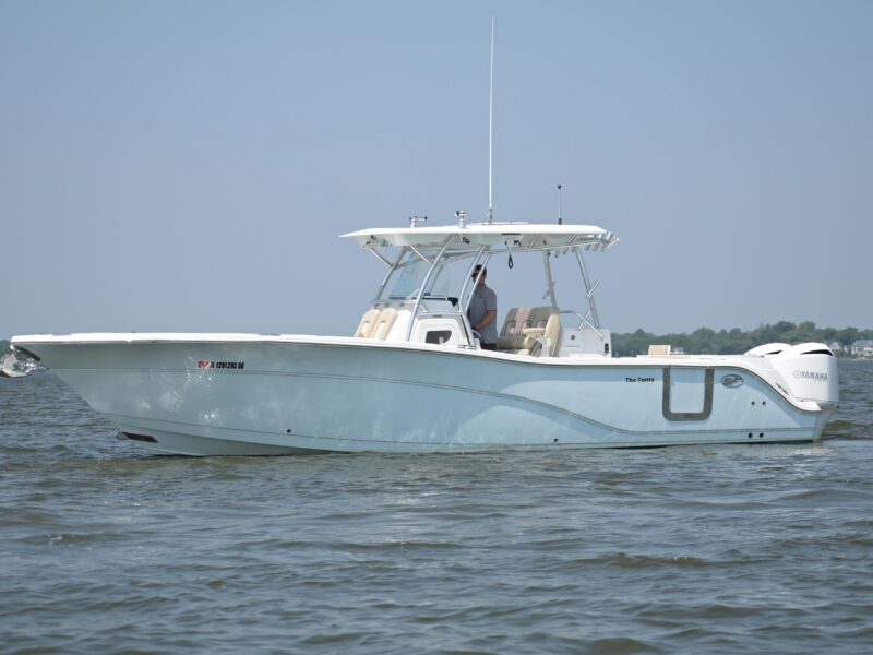 2018 Sea Fox 328 Commander