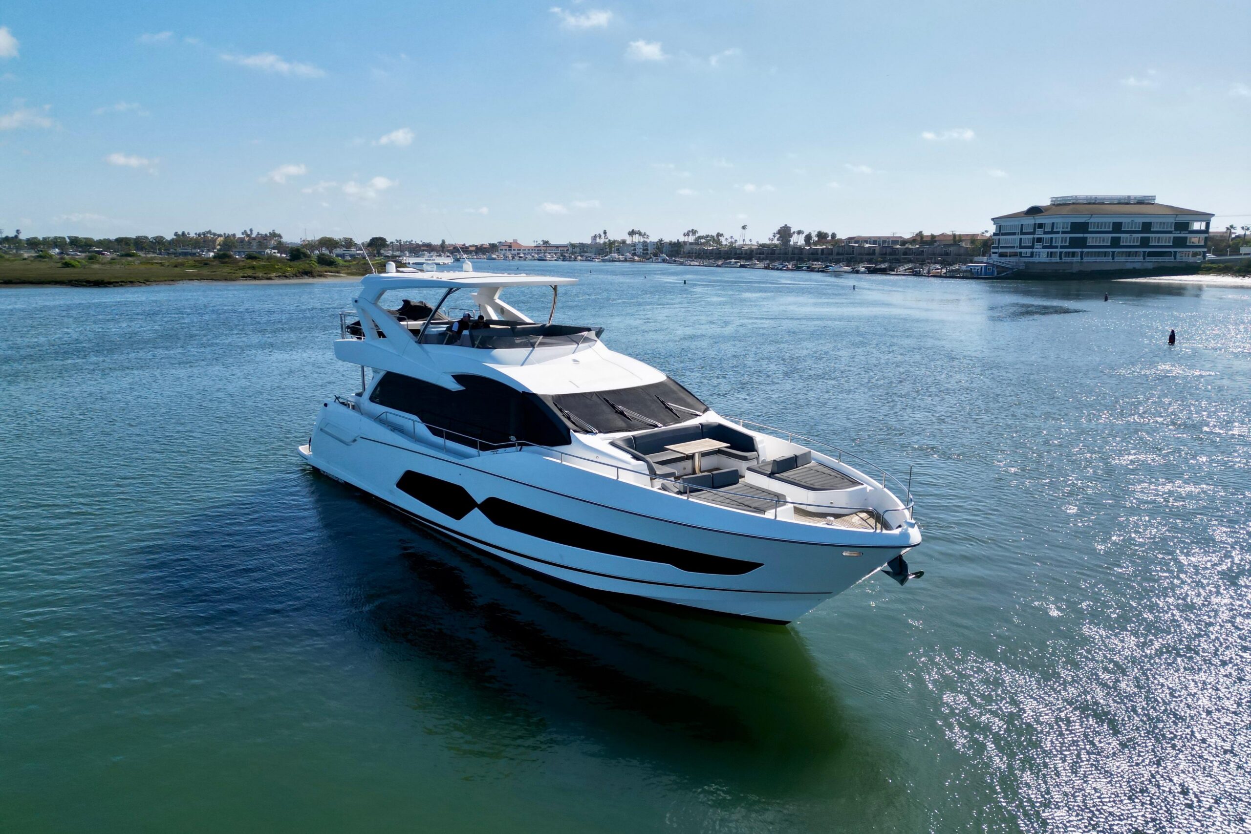 2018 Sunseeker 76 Yacht for sale