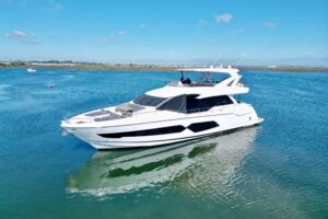 2018 Sunseeker 76 Yacht for sale - photo 2