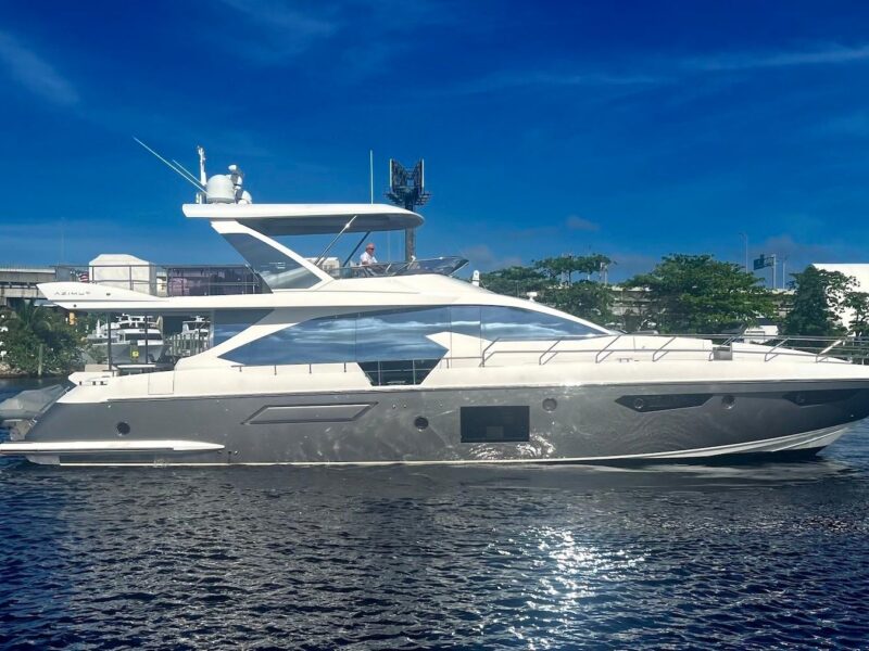 2019 Azimut Fly 72