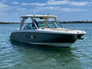 2019 Boston Whaler 320 Vantage for sale - photo 2