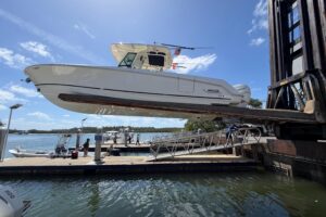 2019 Boston Whaler 330 Outrage for sale - photo 3
