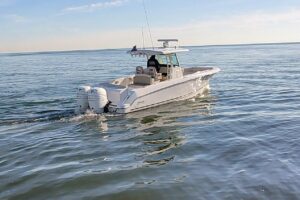 2019 Boston Whaler 330 Outrage for sale - photo 6