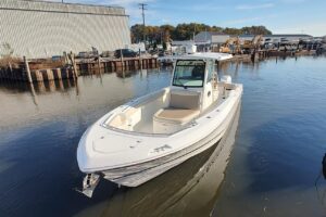 2019 Boston Whaler 330 Outrage for sale - photo 7