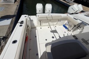 2019 Boston Whaler 330 Outrage for sale - photo 8