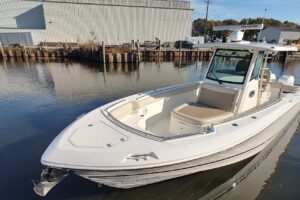 2019 Boston Whaler 330 Outrage for sale - photo 8