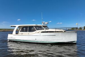 2019 Greenline 33 Hybrid - Great Loop Edition for sale - photo 3