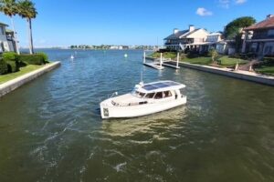 2019 Greenline 33 Hybrid - Great Loop Edition for sale - photo 4