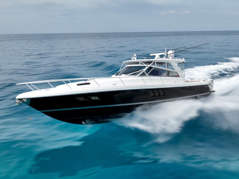 2019 Intrepid 475 Sport Yacht