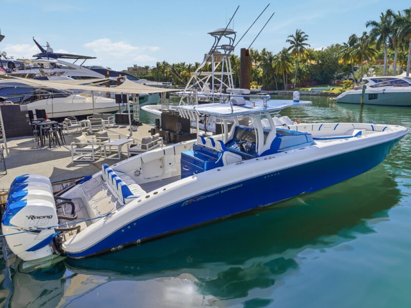2019 Midnight Express 43 Open