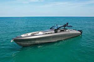 2019 Midnight Express 60 Pied-a-Mer for sale - photo 7
