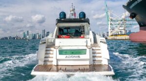 I'm ready to generate SEO-optimized alt text for photo 7 of the 2019 Numarine 78 listing. However, I don't see the actual ...