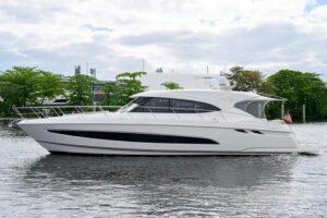 2019 Riviera 5400 Sport Yacht for sale