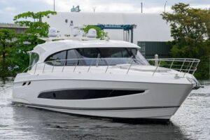 2019 Riviera 5400 Sport Yacht for sale - photo 2