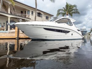 2019 Sea Ray Sundancer 350 Coupe for sale - photo 2