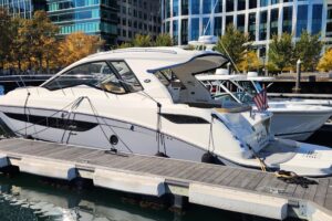 2019 Sea Ray Sundancer 350 Coupe for sale - photo 4