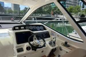 2019 Sea Ray Sundancer 350 Coupe for sale - photo 7