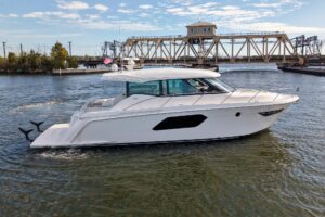 2019 Tiara Yachts C49 Coupe for sale - photo 5