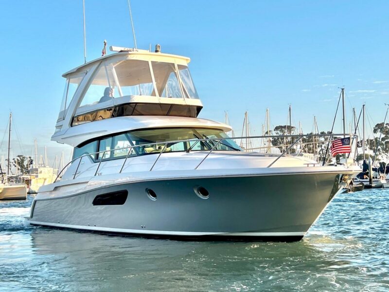 2019 Tiara Yachts F44 Flybridge