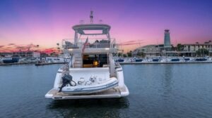 2020 Azimut 66 for sale - photo 2