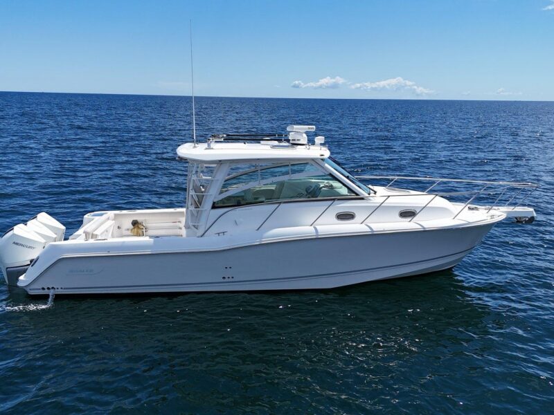 2020 Boston Whaler 345 Conquest