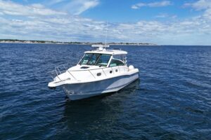 2020 Boston Whaler 345 Conquest for sale - photo 2