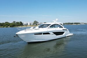 2020 Cruisers Yachts 50 Cantius for sale - photo 2