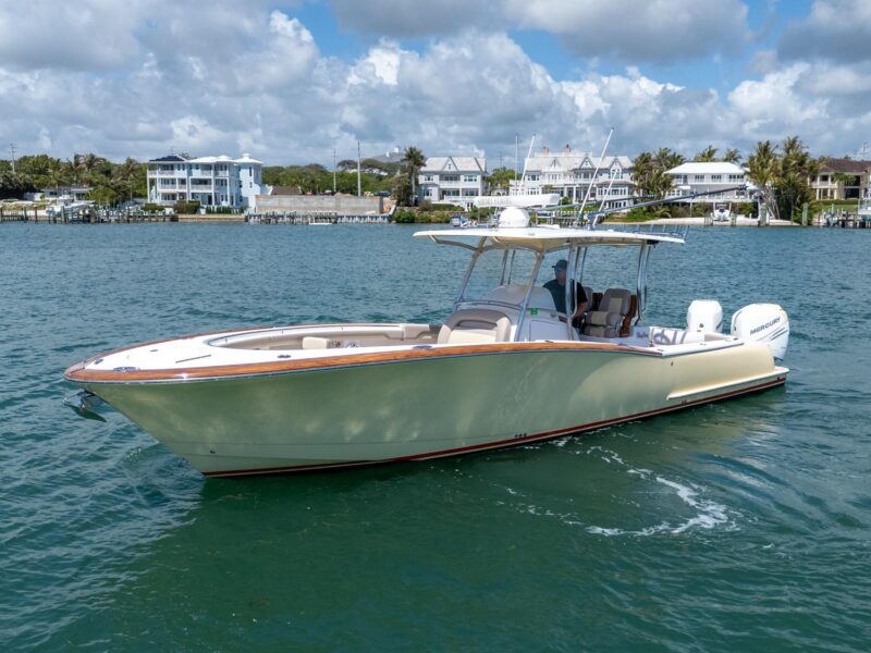 2020 Mag Bay 33 CC