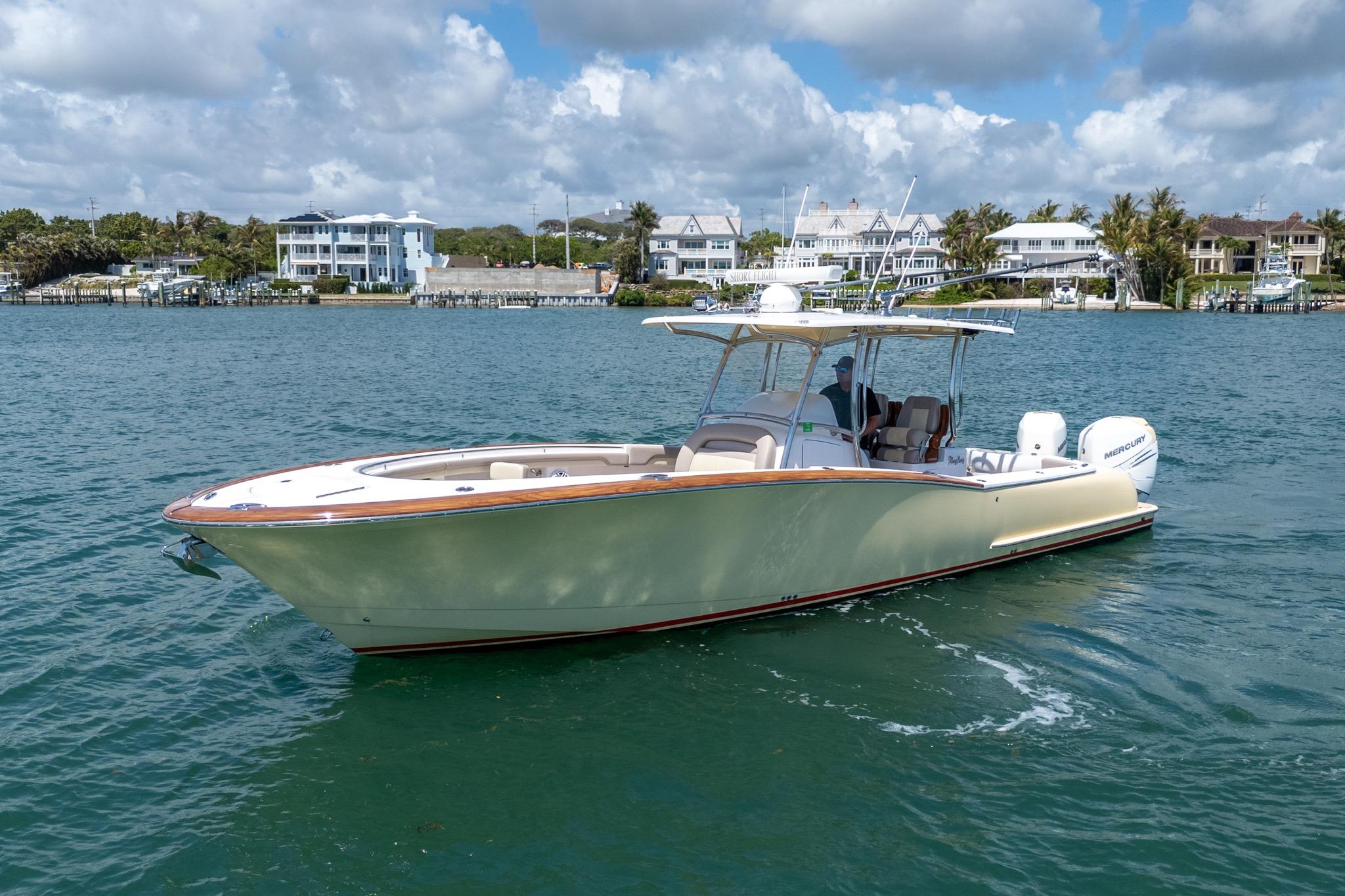2020 Mag Bay 33 CC for sale