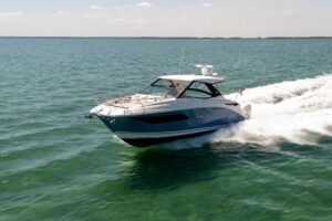 2020 Sea Ray 320 DA OB for sale - photo 2